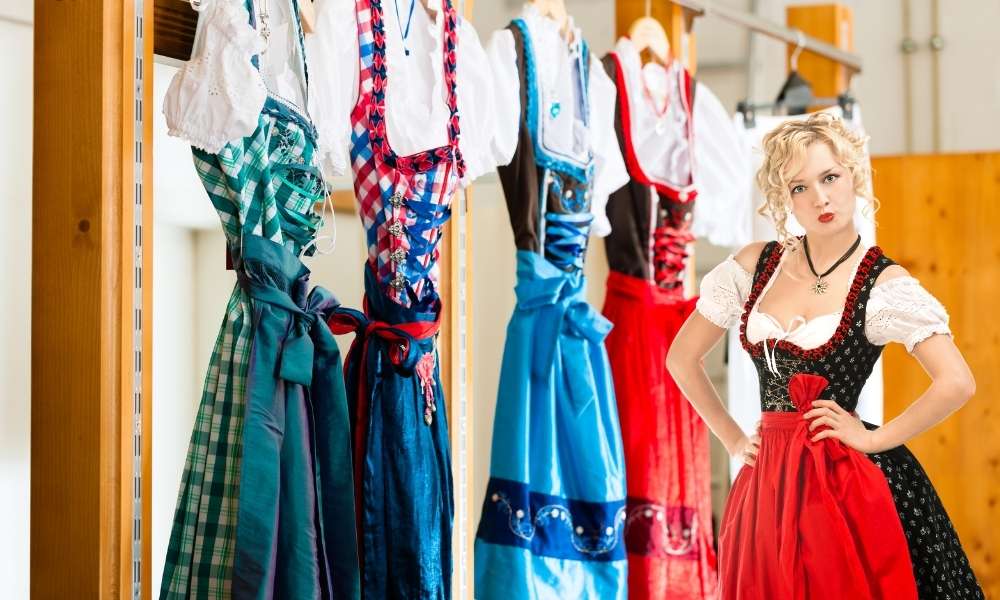 Authentic German Dirndl Dress Guide 2025